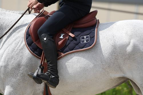 Ikonic Mesh Saddle Pad with Mesh Lining