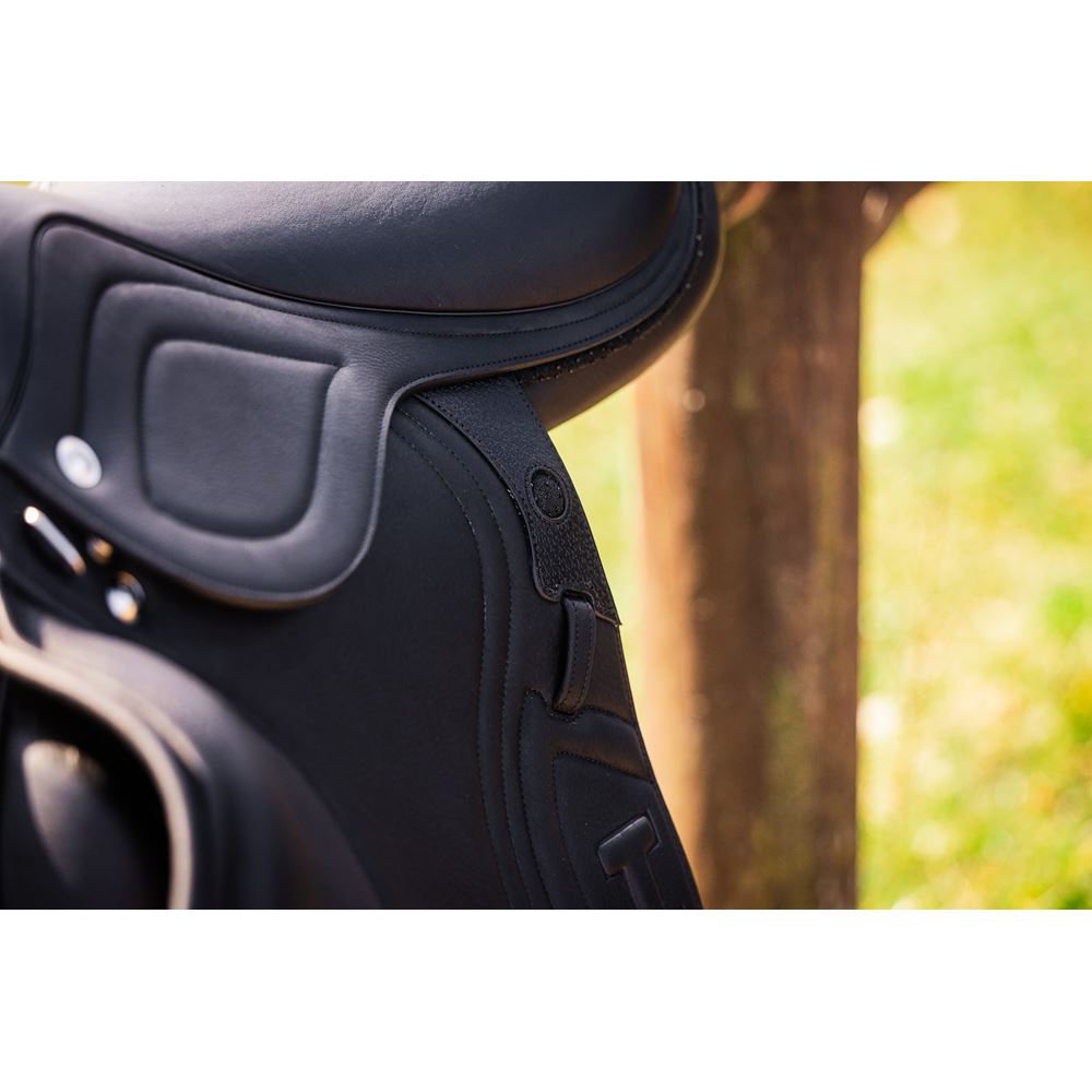 Ikonic "Evolution" Jumping Saddle "BLACK SERIES"