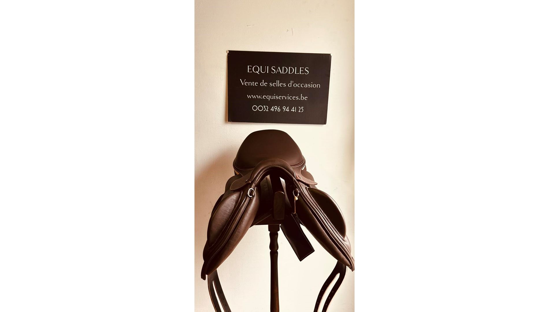 240812737  Ikonic "Evolution" Selle de Cross  - Sanglage sur Quartier