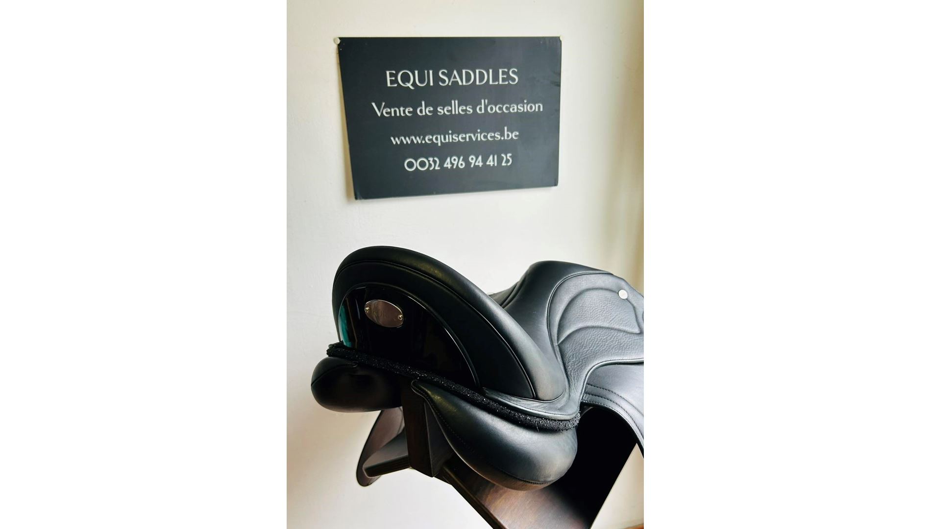 241113033  Ikonic "Evolution" Selle Dressage Mono Quartier Doublé