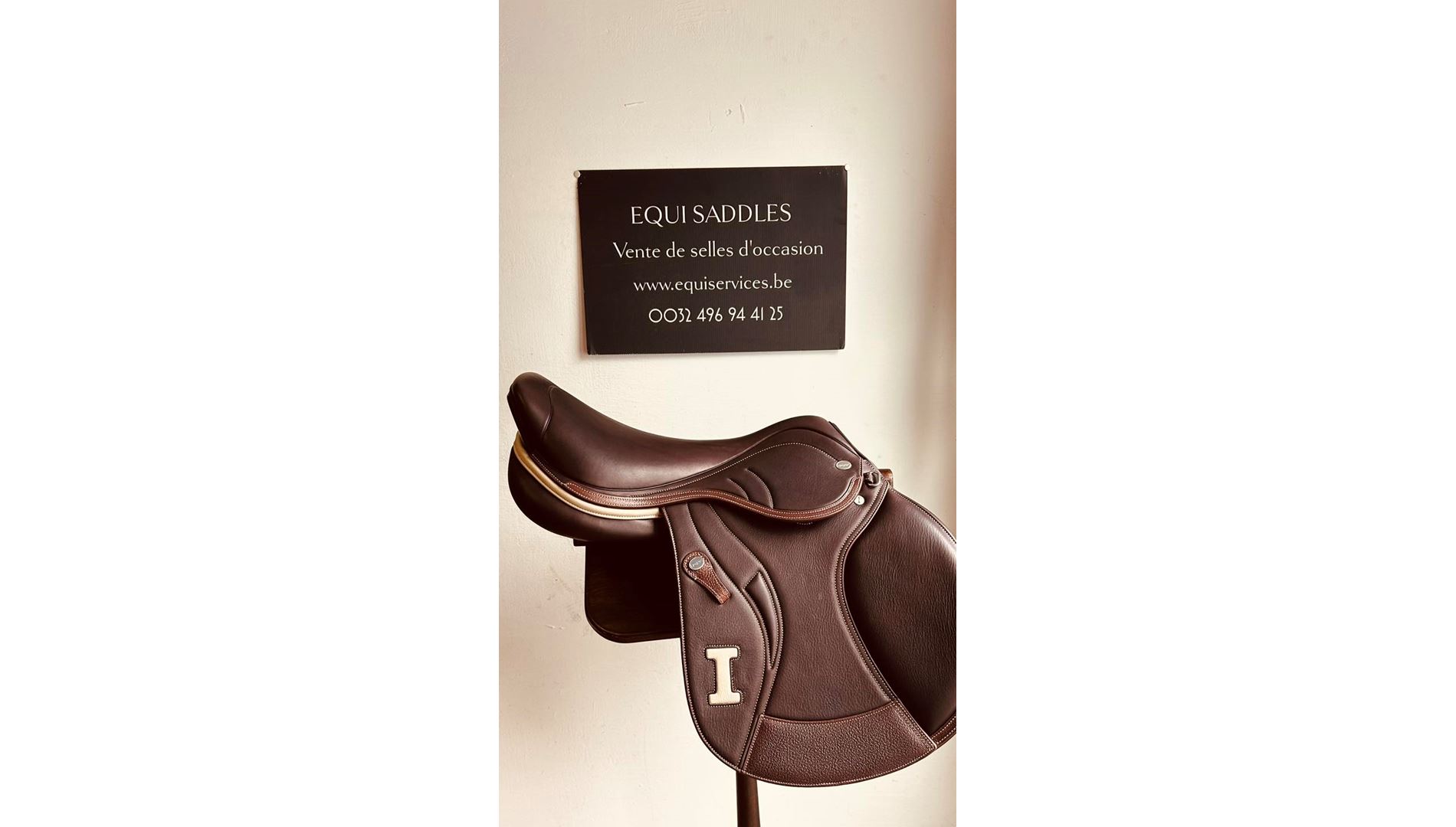 250213379  Ikonic "Elite" Selle Jumping Doublé