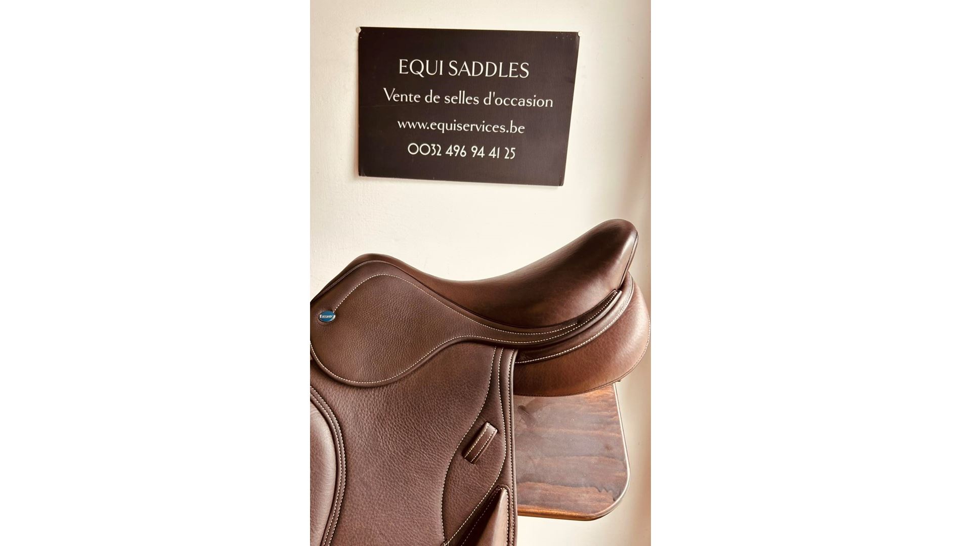 23046710  Ikonic "Light" Eventing Pony Saddle