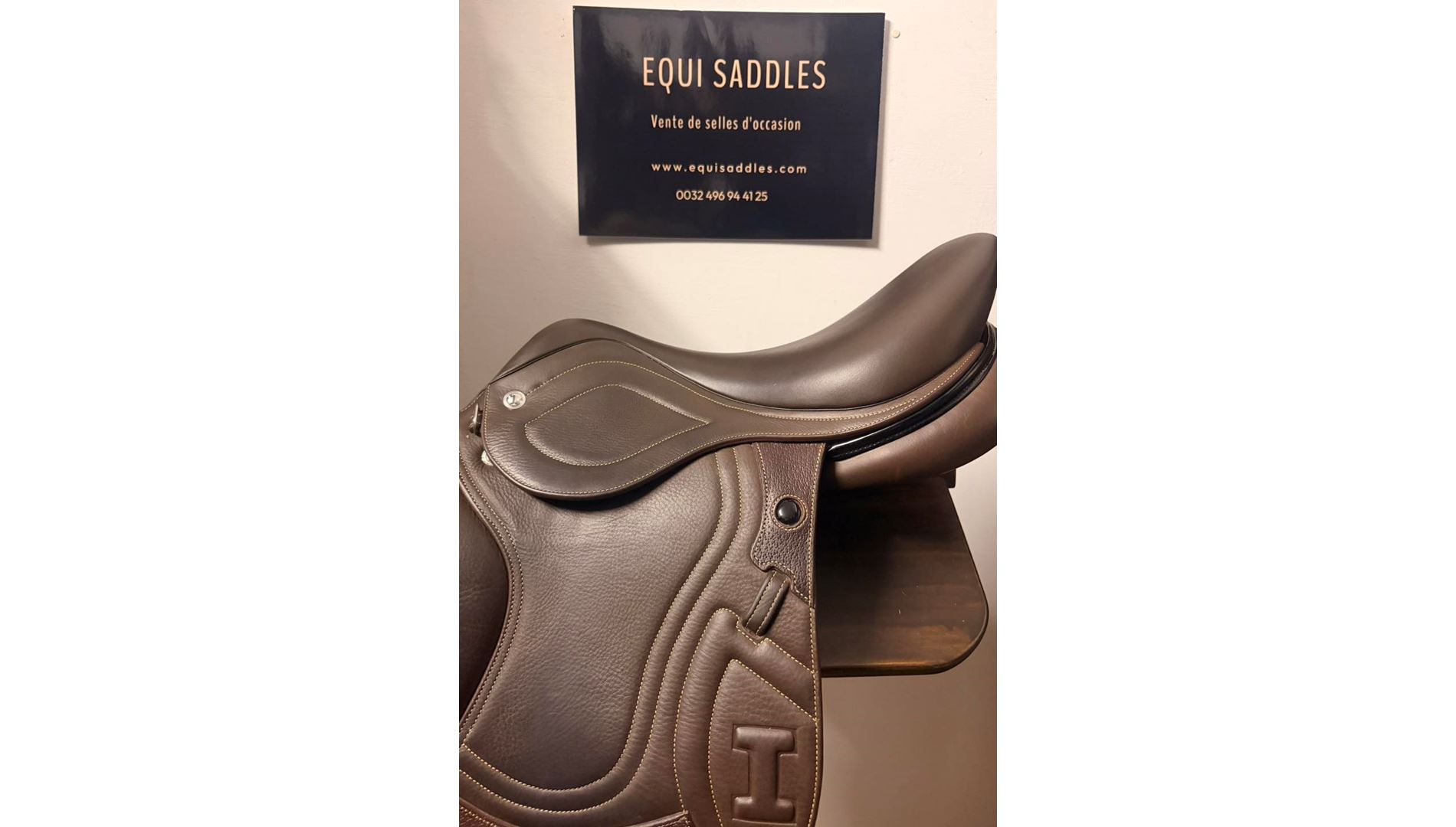 250610150  Ikonic "Evolution" Selle Jumping