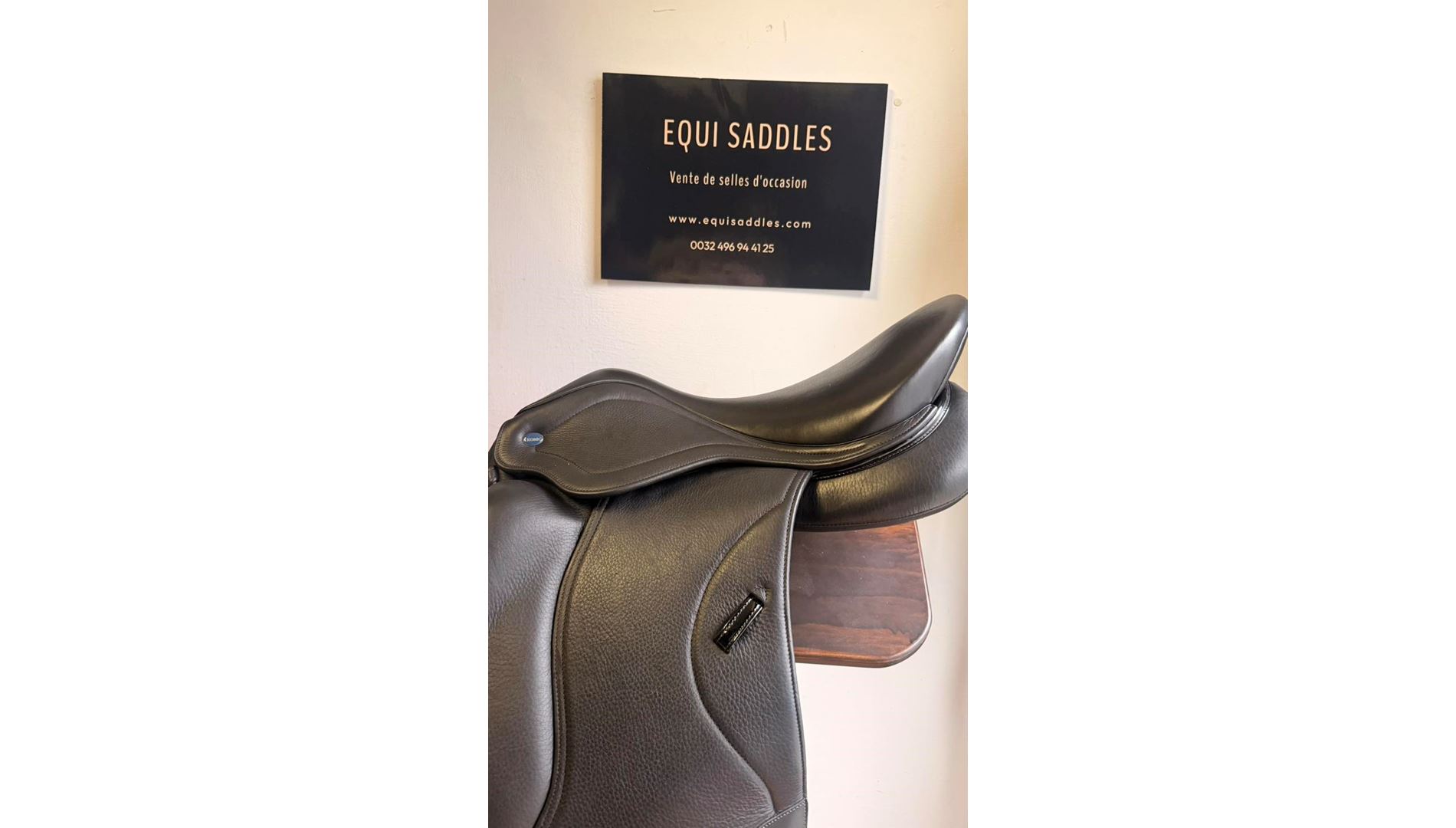 23046789  Ikonic "Light" Selle Dressage Mono Quartier