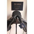 230418692  IKONIC "Evolution" Selle Dressage Quartier Veau Taquet Velcro