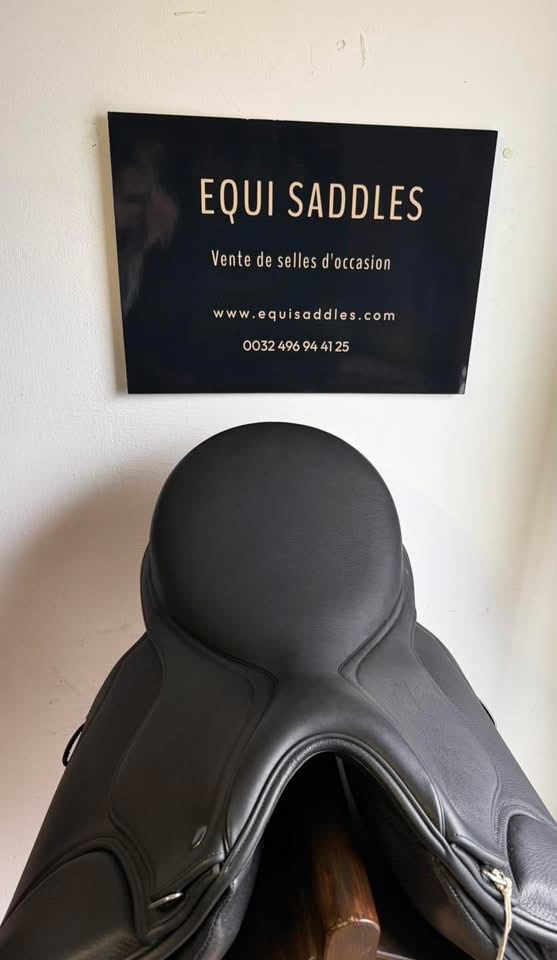 24129397  Ikonic "Light" Selle Dressage Doublé Veau Double Quartier
