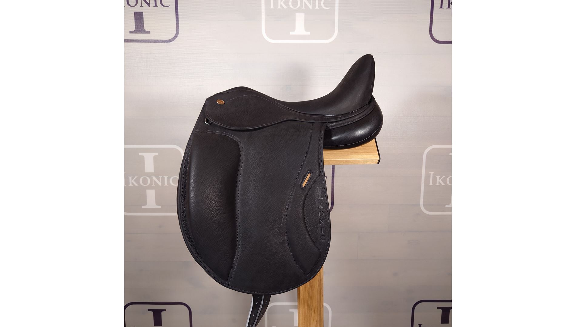 Selle dressage (fin de série)