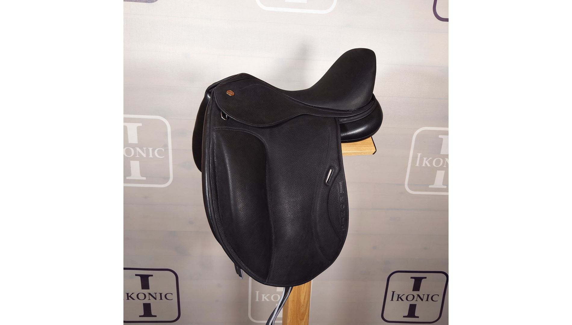 Selle dressage (fin de série)