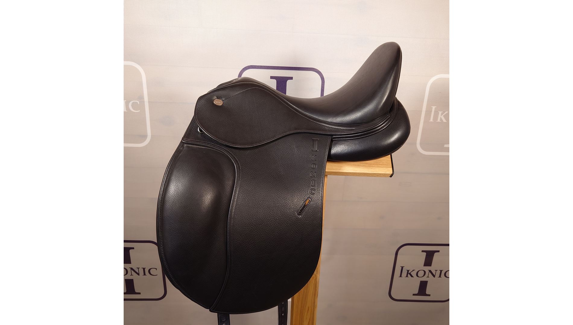 Selle dressage (fin de série)