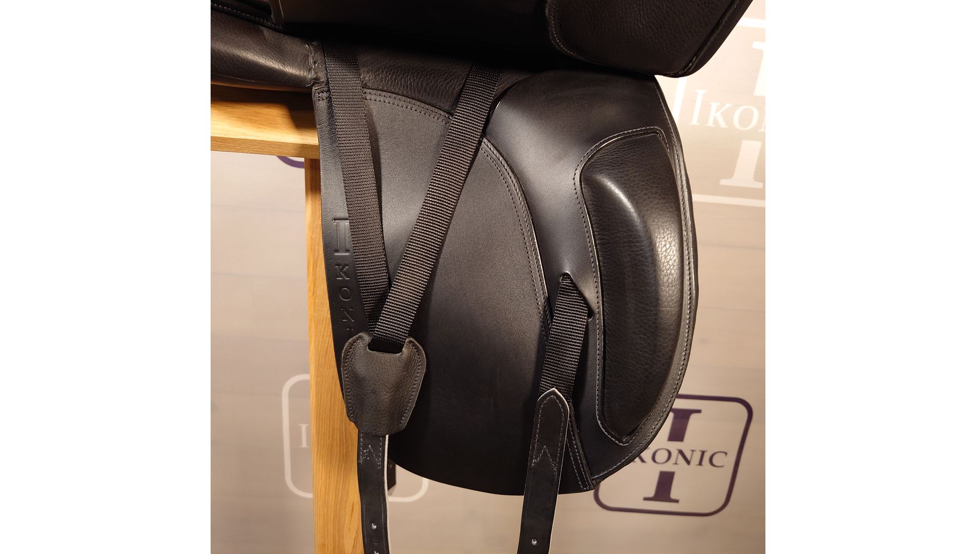 Selle dressage (fin de série)