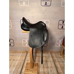 Dressage saddle
