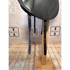 Dressage saddle