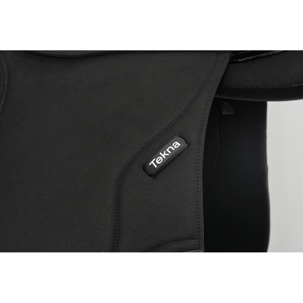 Tekna “Dynamix” Dressuurzadel Gevulde Mono Zweetblad