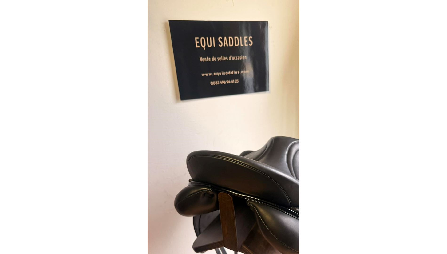 23046789  Ikonic "Light" Selle Dressage Mono Quartier