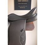 230418692  IKONIC "Evolution" Selle Dressage Quartier Veau Taquet Velcro