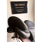 22014283  Selle de Dressage IKONIC "Hybride" Mono quartier-Standart-Taquet long
