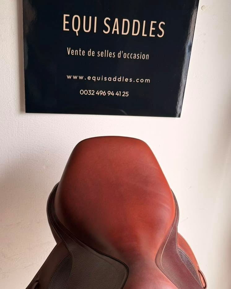 211045671  Selle Jumping IKONIC ELITE Siège Semi-creux-Quartier Standard
